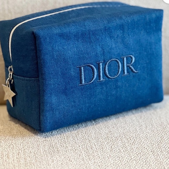 🚨sold🚨 denim Dior gift with Purchase Cosmetic Pouch - Picture 2 of 7